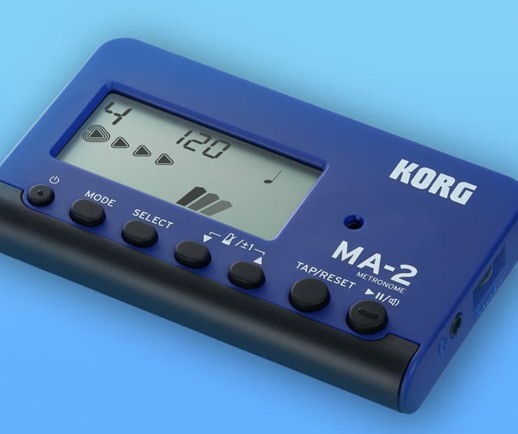 What a metronome is, how it works, what types there are, and why even experienced musicians use it